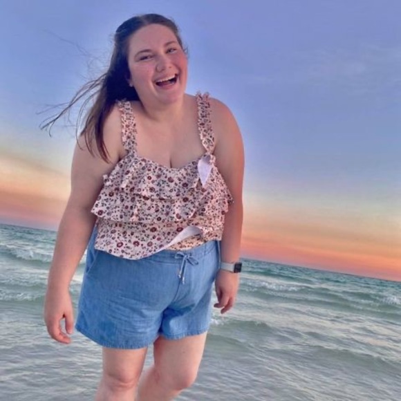 Meet your Posher, Hayley - Picture 1 of 1